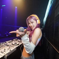 動(dòng)感DJ舞曲勁爆：讓你沉浸在音樂的海洋中！