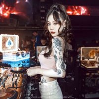 DJ何鵬歌曲大全: 發(fā)現(xiàn)這位音樂才子的音樂世界！