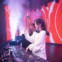 美女DJ舞曲串燒，精彩紛呈的串燒盛宴